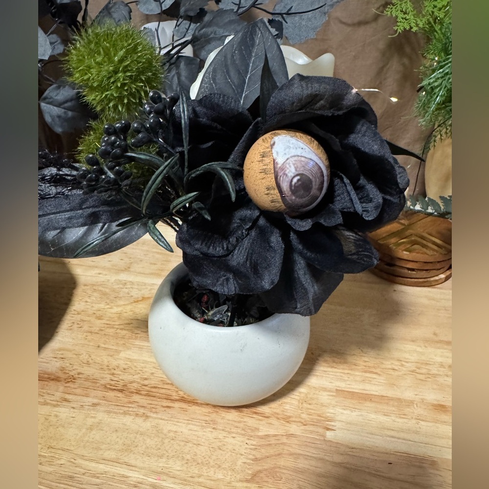 Spooky Table Center Decor - Picture 7 of 7
